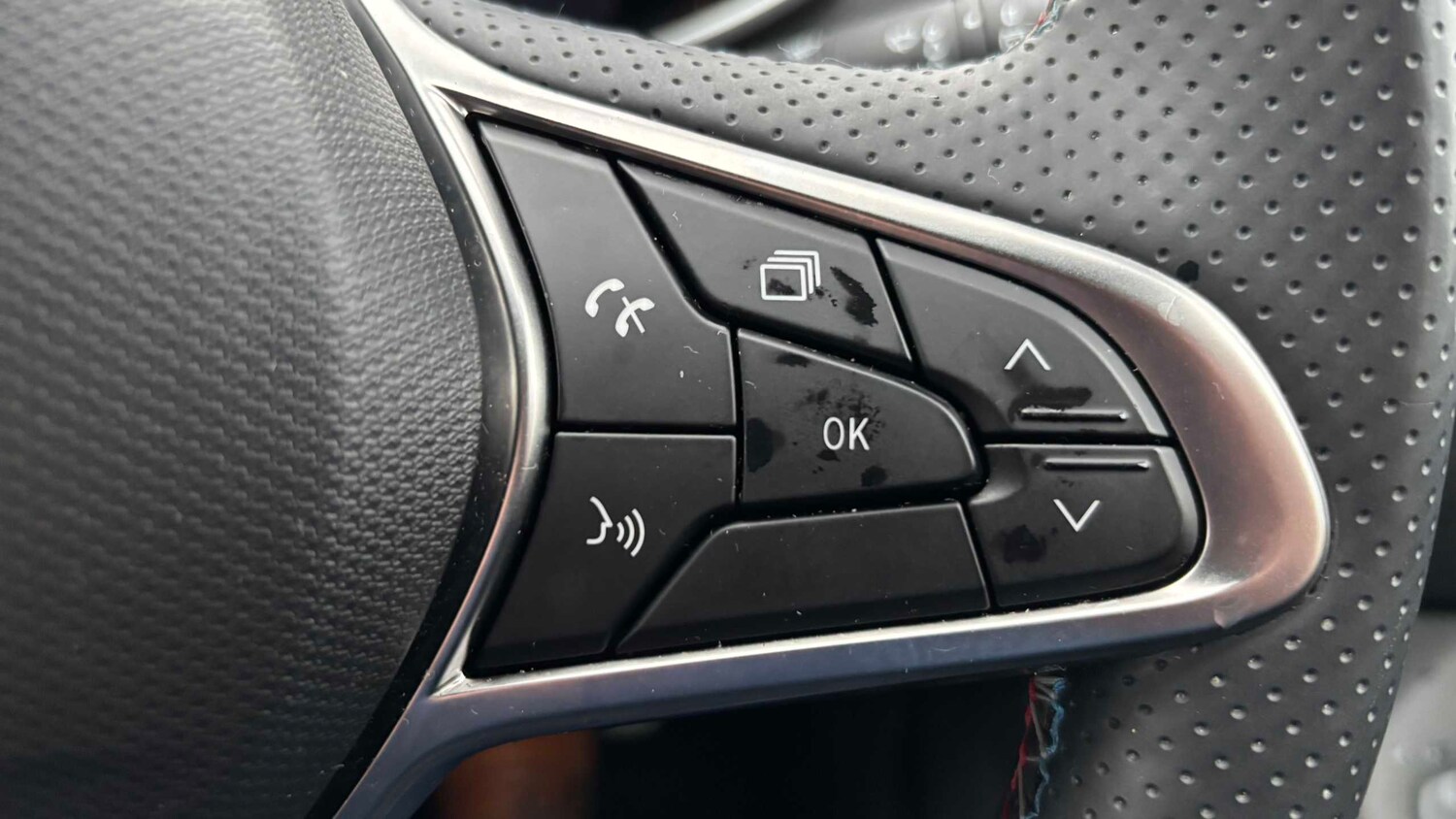 Used Renault Clio for sale - 77857915: Photo 17