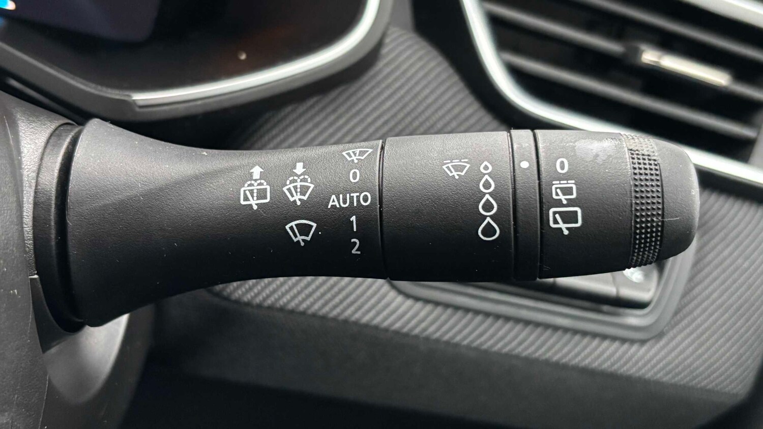 Used Renault Clio for sale - 77857915: Photo 19