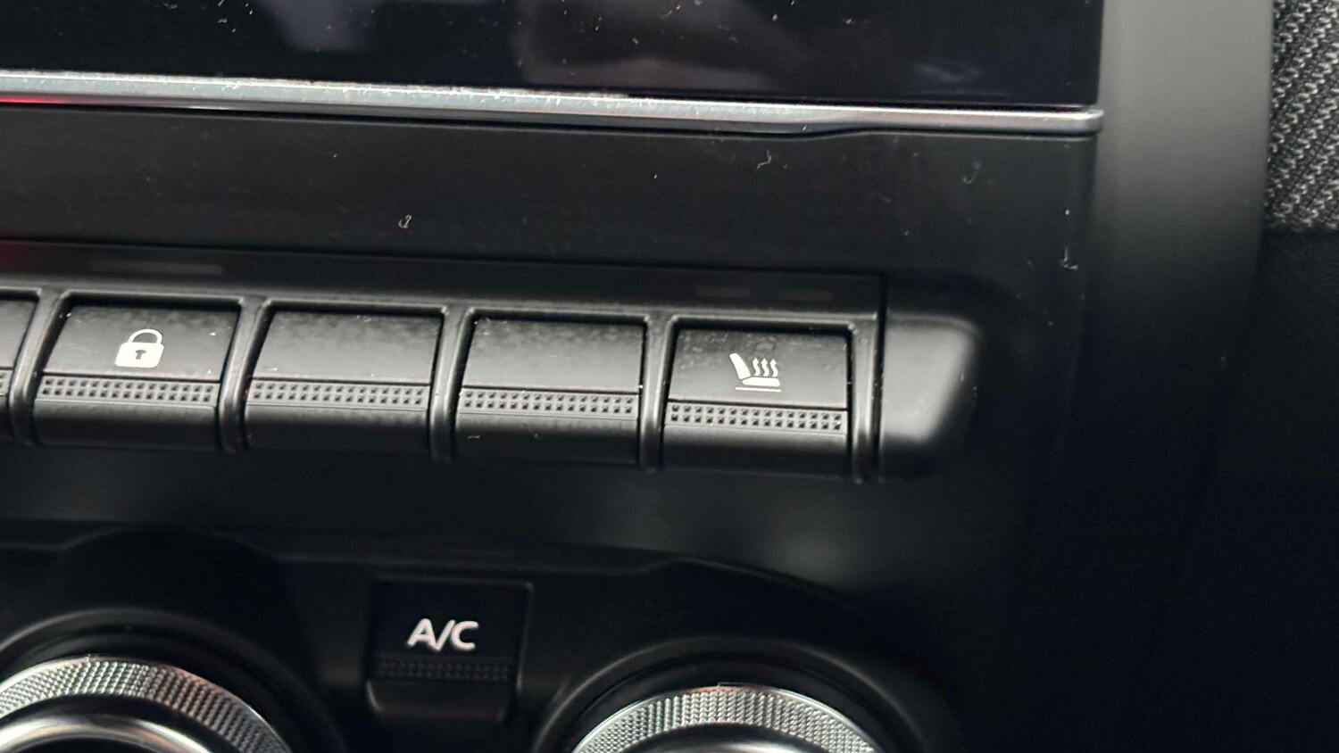 Used Renault Clio for sale - 77857915: Photo 24