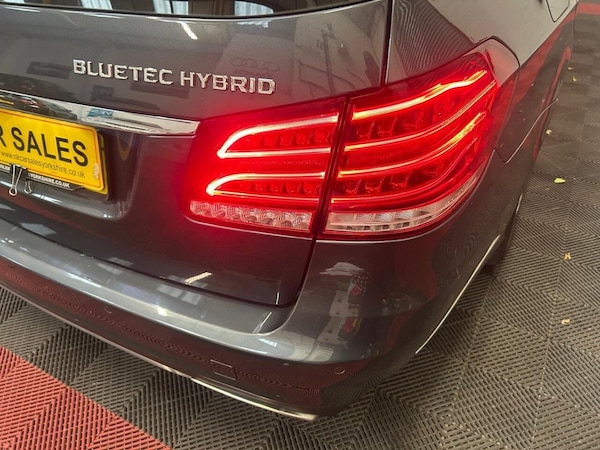 Used Mercedes-Benz E Class 2013 for sale - 76286144: Photo 10