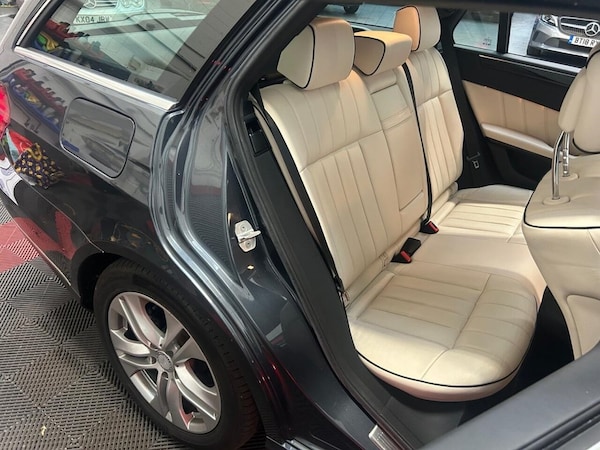 Used Mercedes-Benz E Class 2013 for sale - 76286144: Photo 17