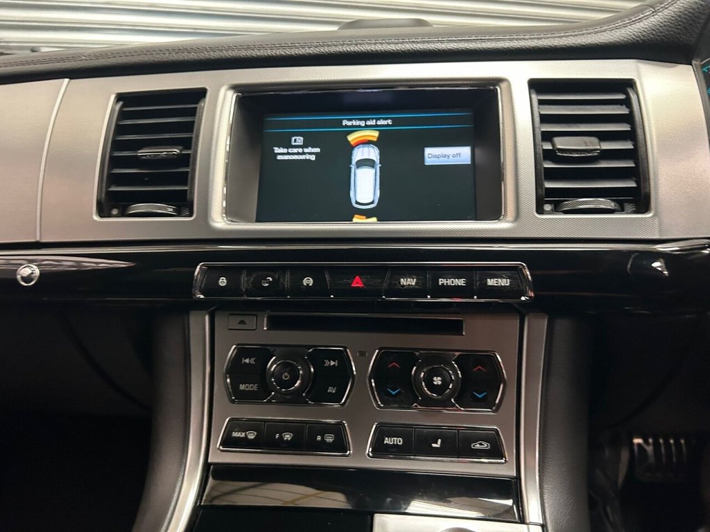 Used Jaguar XF 2015 for sale - 77421692: Photo 5