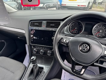 Used Volkswagen Golf 2017 for sale - 75432909: Photo