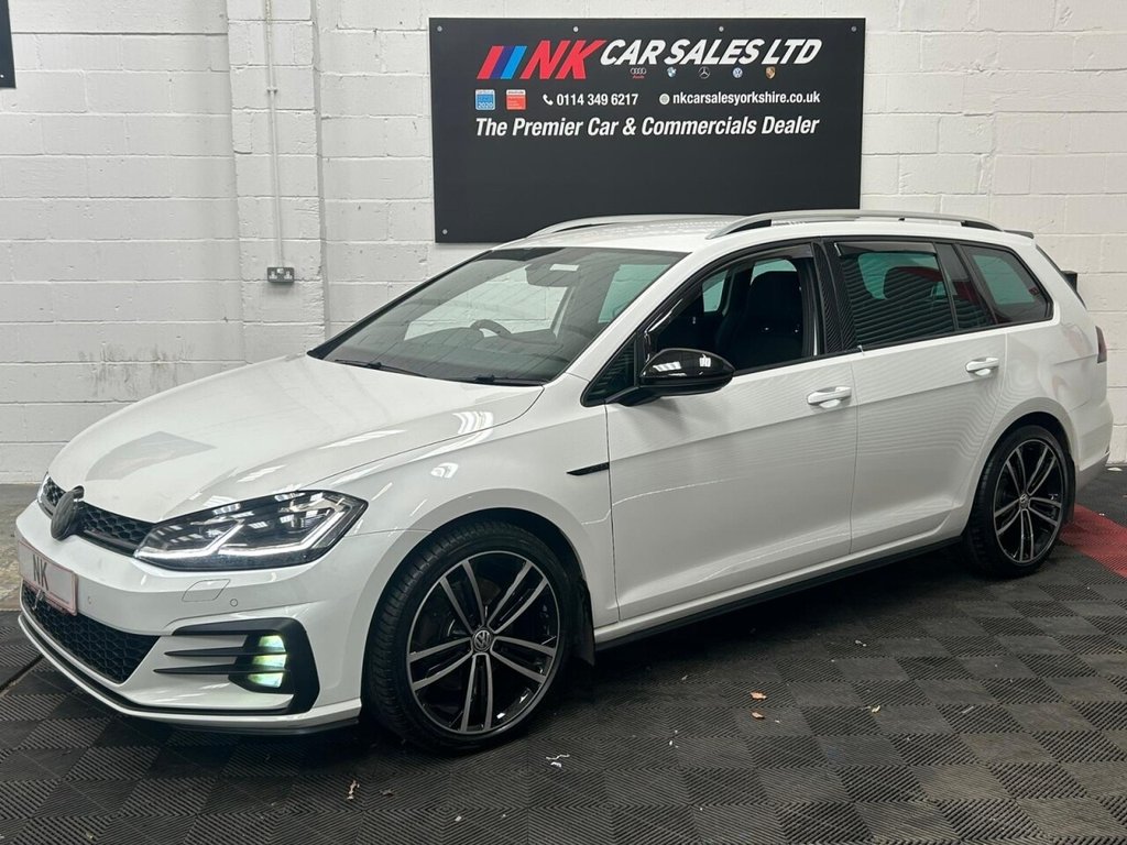 Used Volkswagen Golf 2017 for sale - 77890789: Photo 2