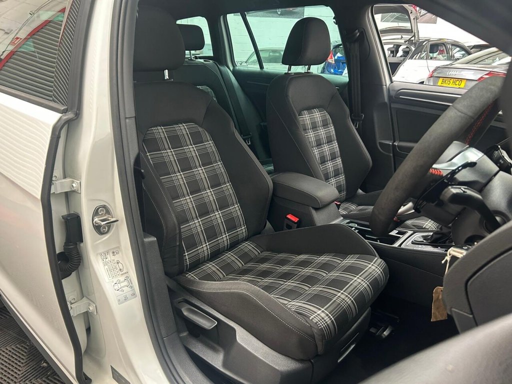 Used Volkswagen Golf 2017 for sale - 77890789: Photo 43