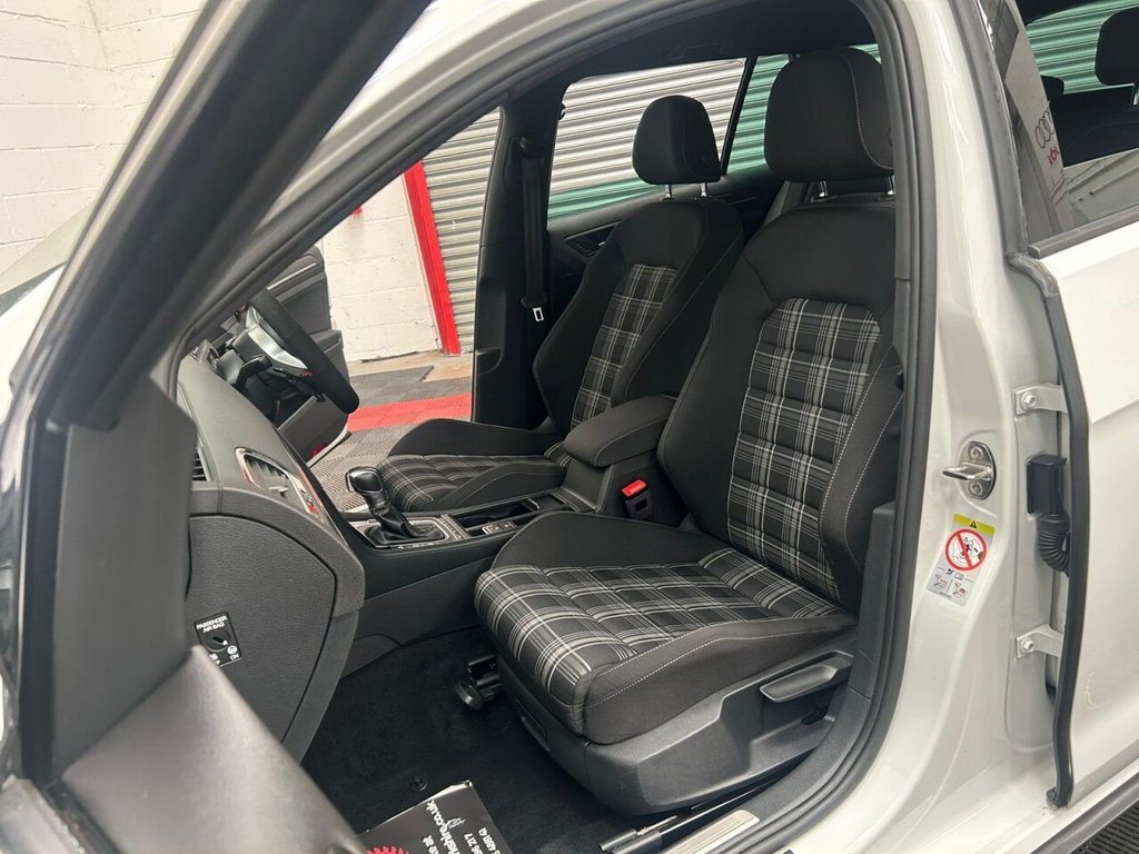 Used Volkswagen Golf 2017 for sale - 77890789: Photo 45