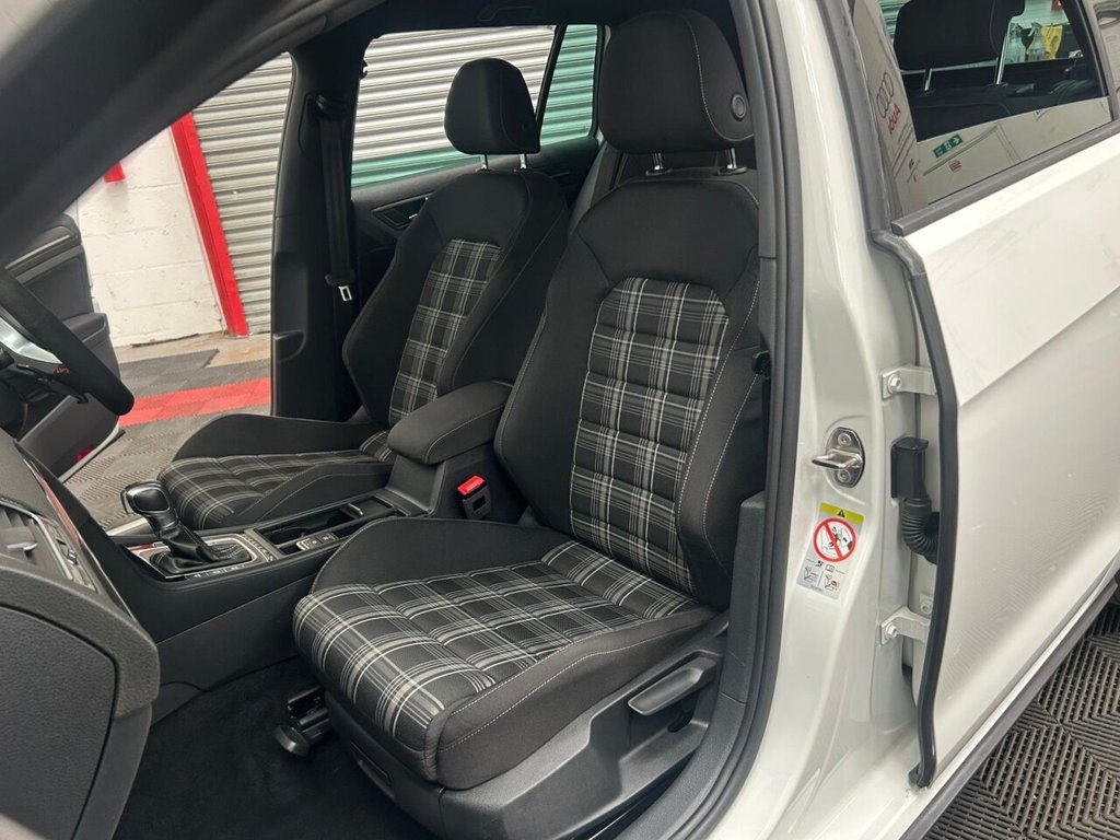 Used Volkswagen Golf 2017 for sale - 77890789: Photo 49