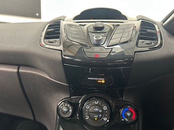 Used Ford Fiesta 2013 for sale - 75375813: Photo