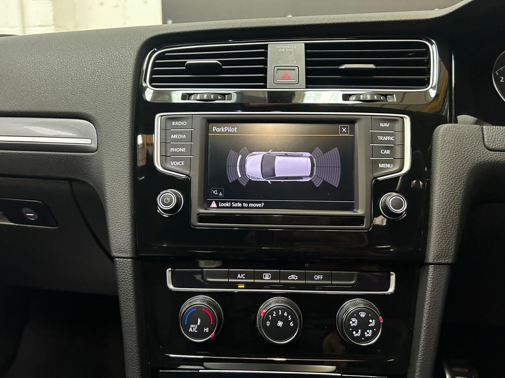 Used Volkswagen Golf 2016 for sale - 76286140: Photo 17