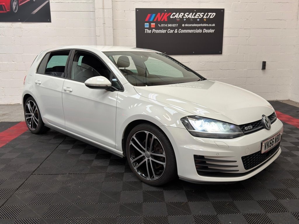 Used Volkswagen Golf 2016 for sale - 77121402: Photo 2