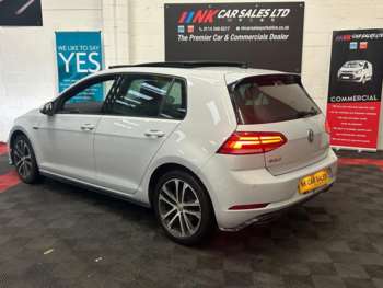 Used Volkswagen Golf 2018 for sale - 73990407: Photo