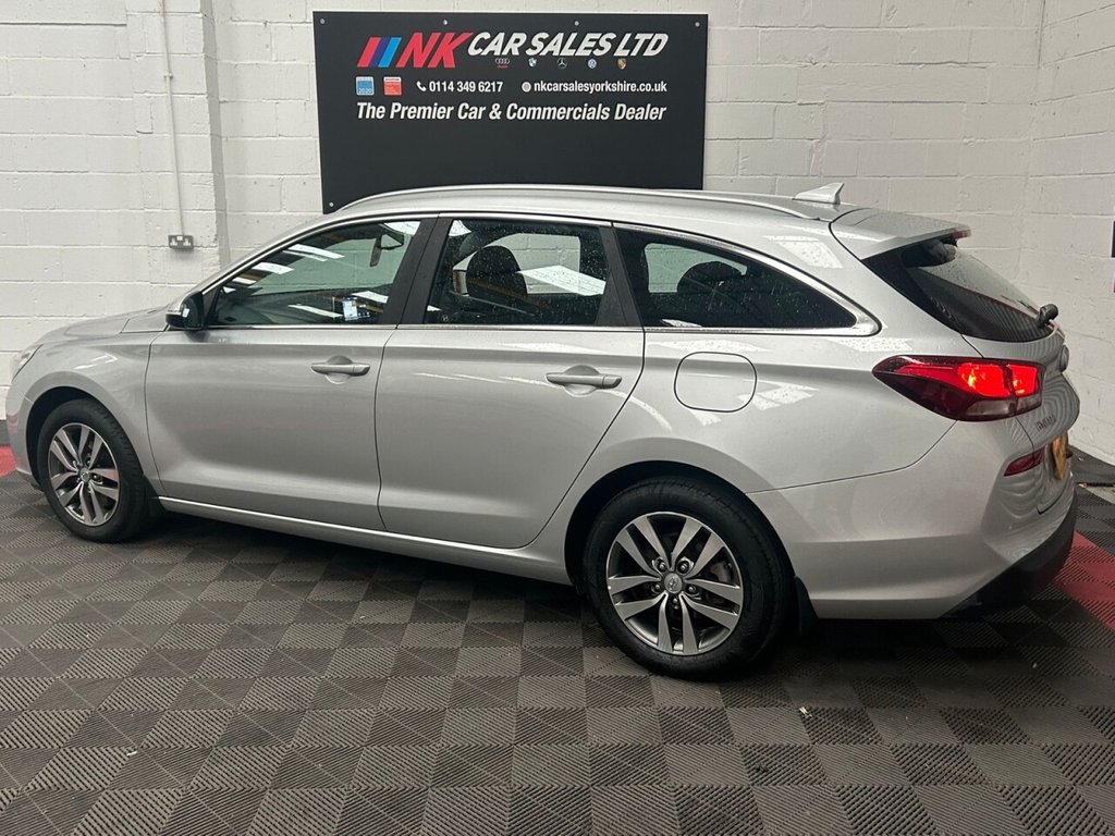 Used Hyundai i30 2018 for sale - 76312898: Photo 13