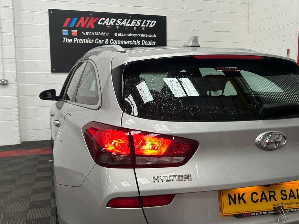 Used Hyundai i30 2018 for sale - 76312898: Photo 15