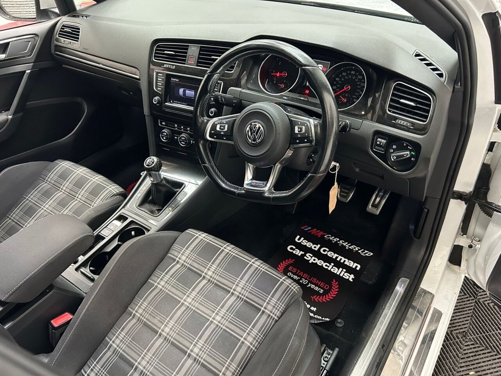 Used Volkswagen Golf 2015 for sale - 76162960: Photo 15