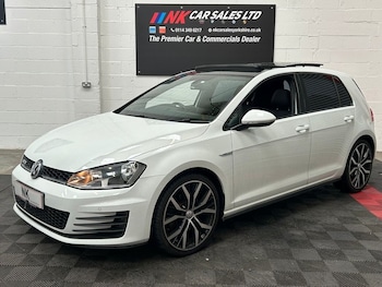 Used Volkswagen Golf 2015 for sale - 76162960: Photo