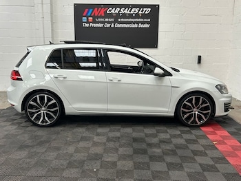Used Volkswagen Golf 2015 for sale - 76162960: Photo