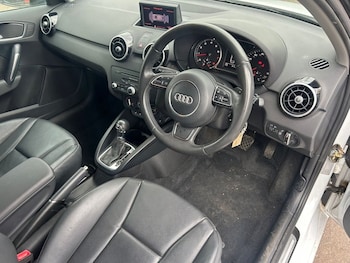 Used Audi A1 2013 for sale - 77636809: Photo