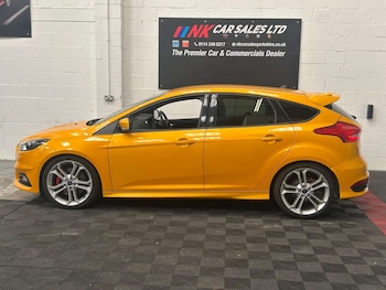 Used Ford Focus 2017 for sale - 79033311: Photo