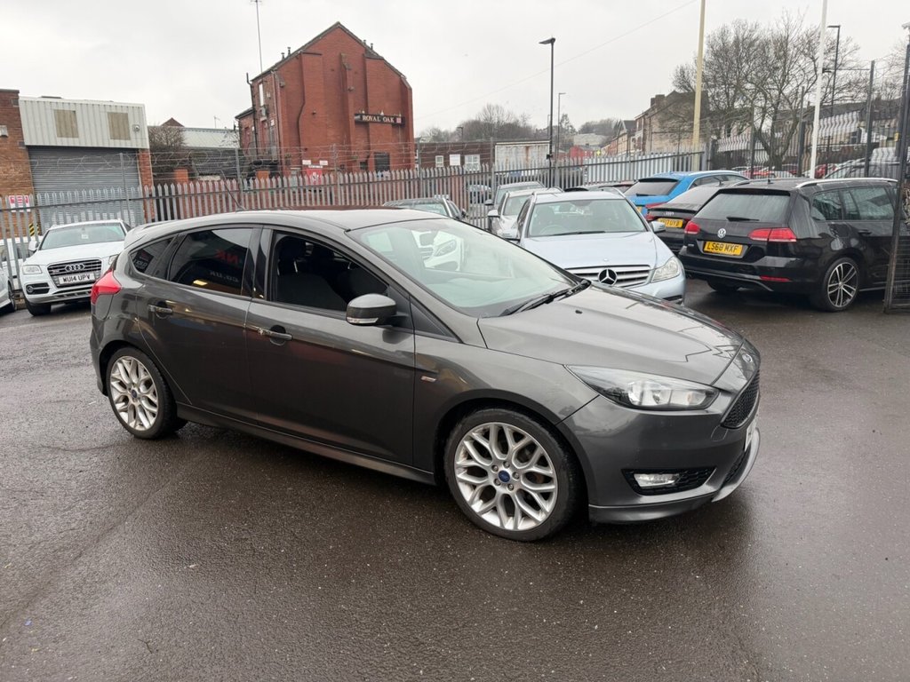Used Ford Focus 2017 for sale - 77636683: Photo 2