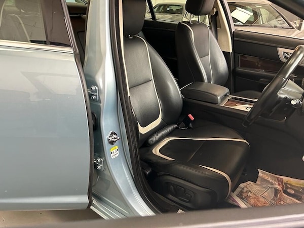 Used Jaguar XF 2012 for sale - 68884798: Photo 36