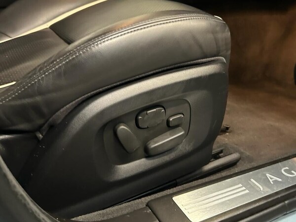 Used Jaguar XF 2012 for sale - 68884798: Photo 37