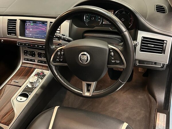Used Jaguar XF 2012 for sale - 68884798: Photo 38