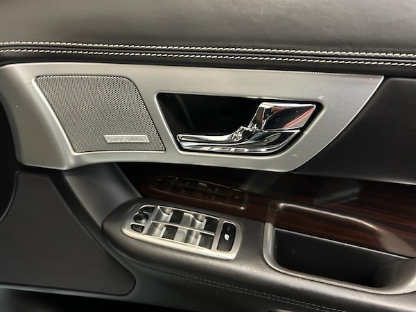 Used Jaguar XF 2012 for sale - 68884798: Photo 40