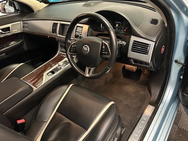 Used Jaguar XF 2012 for sale - 68884798: Photo 41