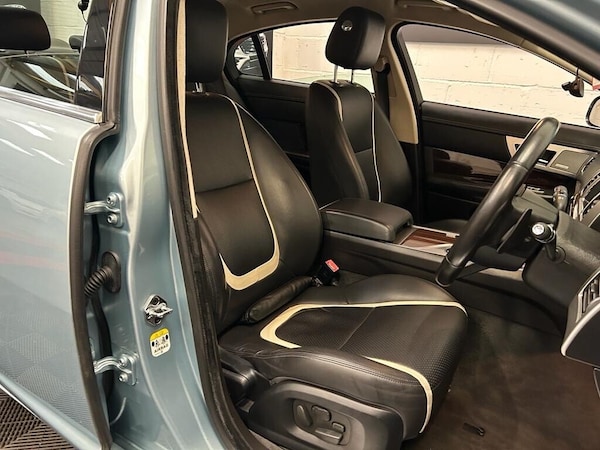 Used Jaguar XF 2012 for sale - 68884798: Photo 44