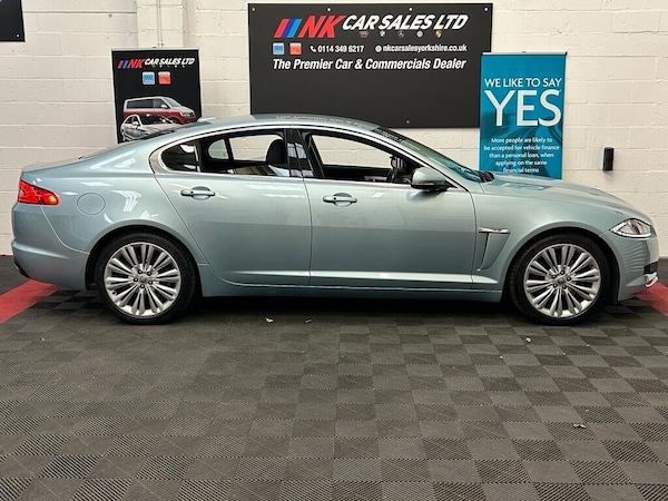 Used Jaguar XF 2012 for sale - 68884798: Photo 4
