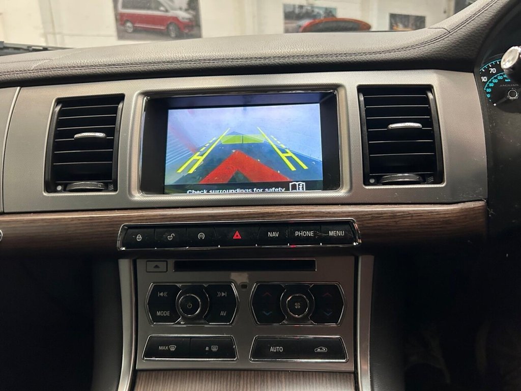 Used Jaguar XF 2014 for sale - 76665782: Photo 4