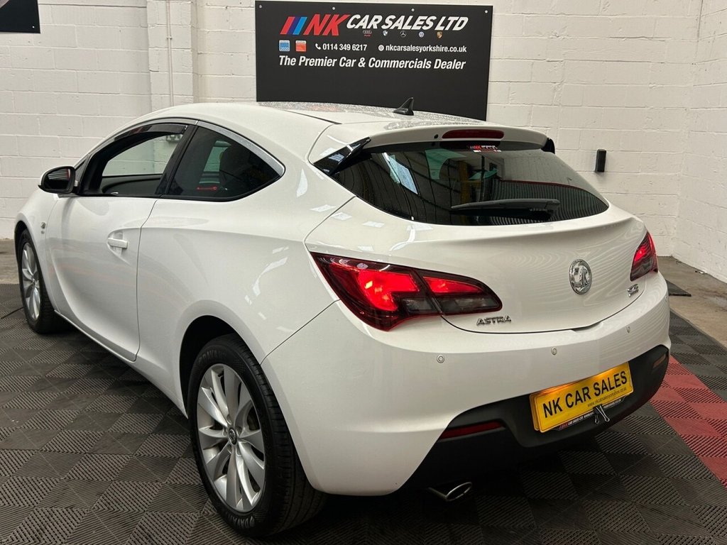 Used Vauxhall Astra GTC 2013 for sale - 76018877: Photo 2
