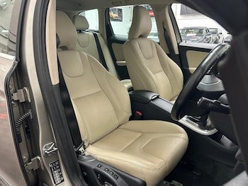 Used Volvo XC60 2015 for sale - 75675892: Photo