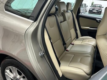 Used Volvo XC60 2015 for sale - 75675892: Photo