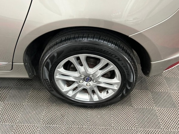 Used Volvo XC60 2015 for sale - 75675892: Photo 5