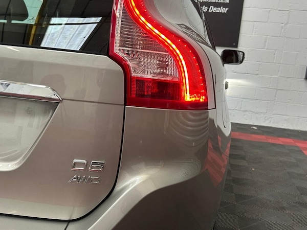 Used Volvo XC60 2015 for sale - 75675892: Photo 7