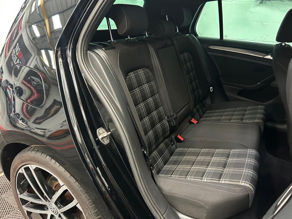 Used Volkswagen Golf 2016 for sale - 76367903: Photo 14