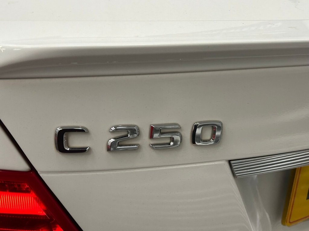 Used Mercedes-Benz C-Class 2014 for sale - 76019219: Photo 17
