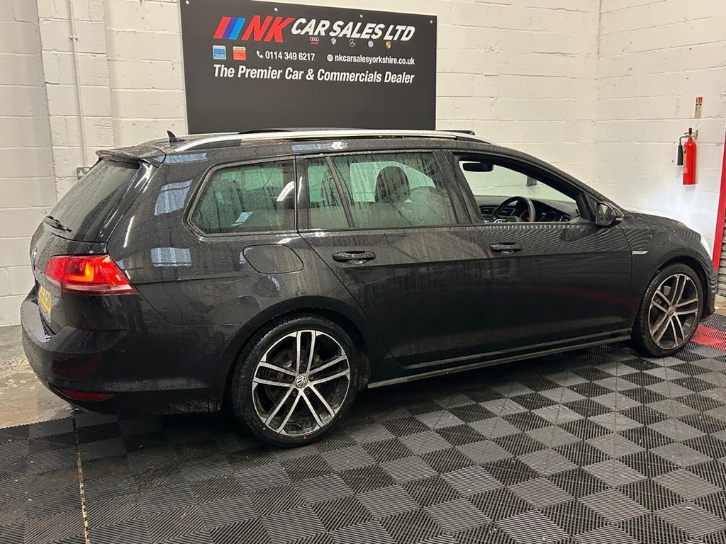 Used Volkswagen Golf 2016 for sale - 76590885: Photo 2