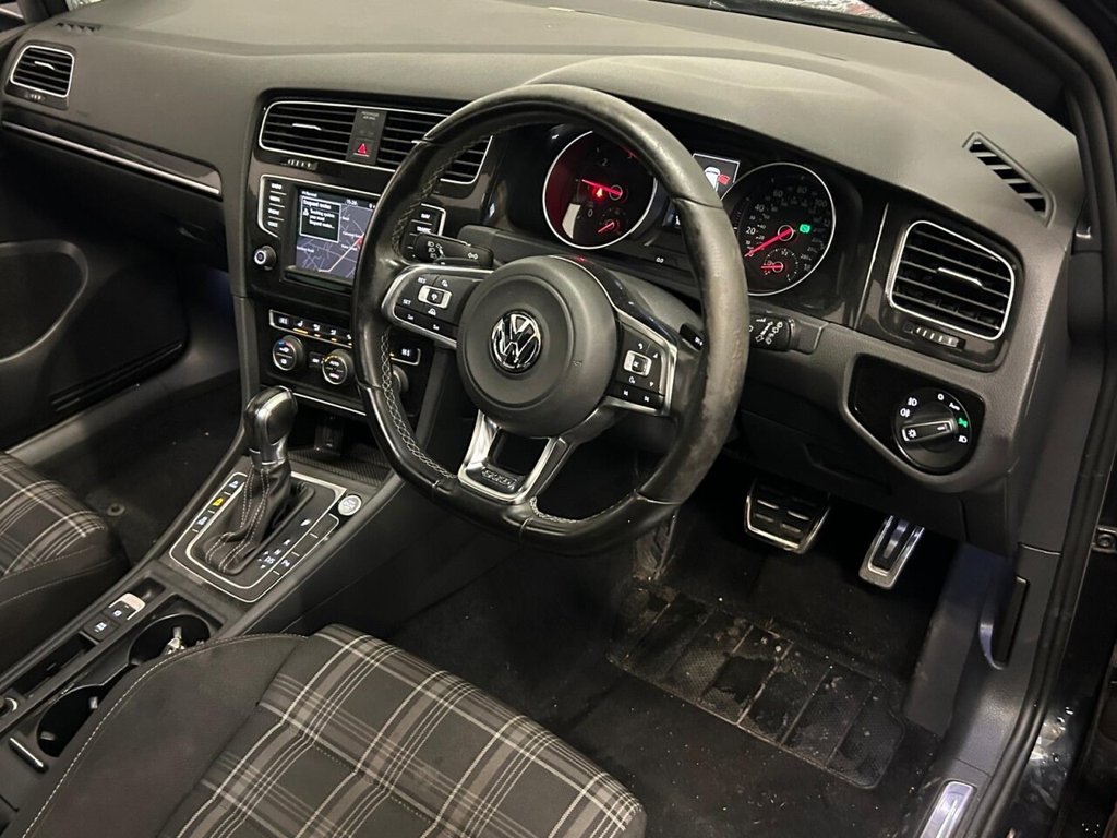 Used Volkswagen Golf 2016 for sale - 76590885: Photo 5