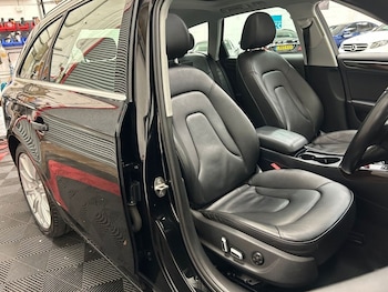 Used Audi A4 2014 for sale - 77636674: Photo