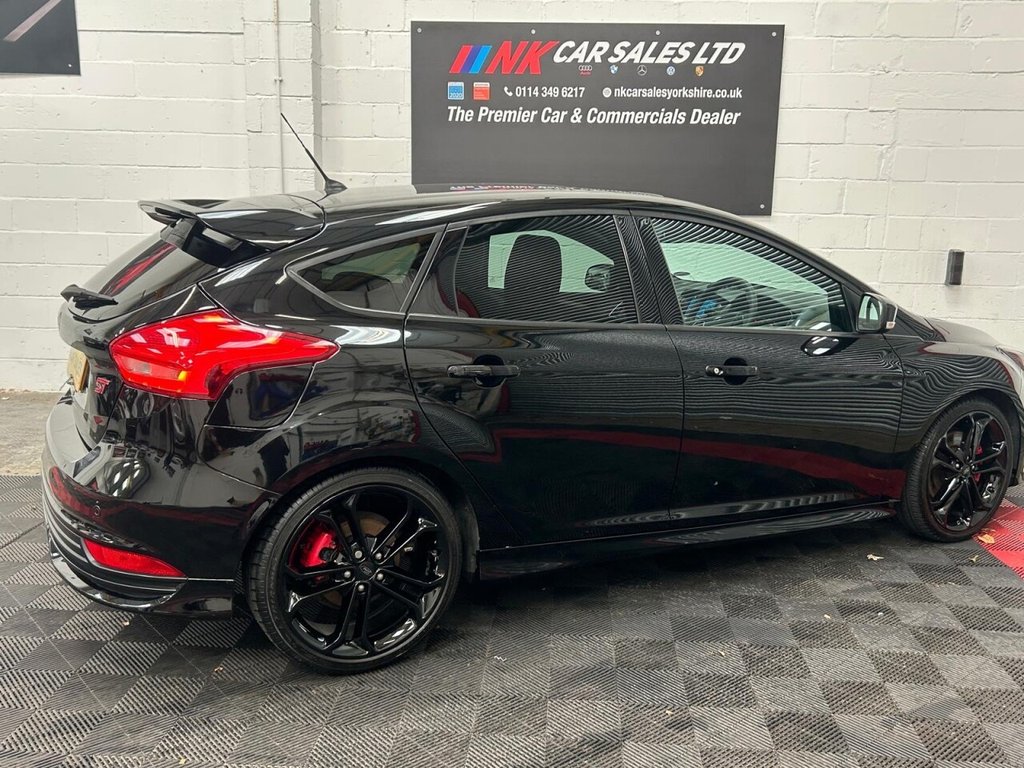 Used Ford Focus 2017 for sale - 76378484: Photo 3