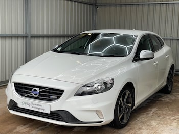 Used Volvo V40 2015 for sale - 79144659: Photo