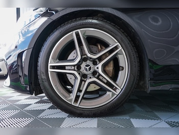 Used Mercedes-Benz C Class 2019 for sale - 79259585: Photo