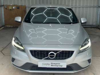Used Volvo V40 2017 for sale - 75038900: Photo