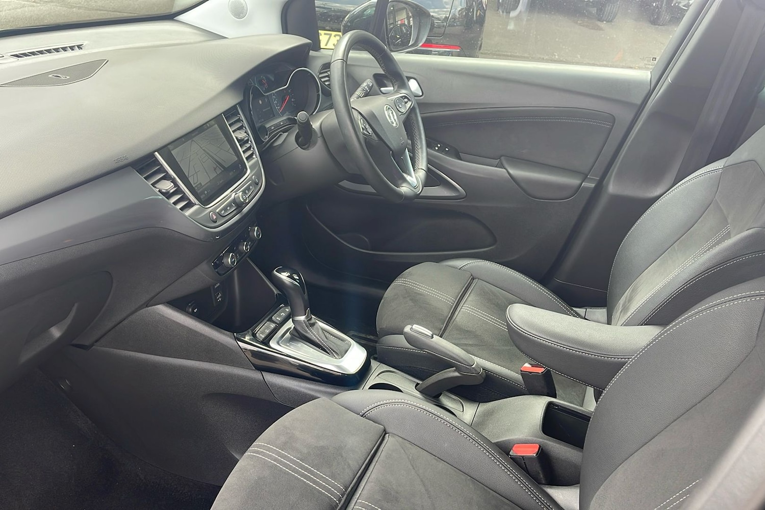 Used Vauxhall Crossland 2024 for sale - 77219869: Photo 3