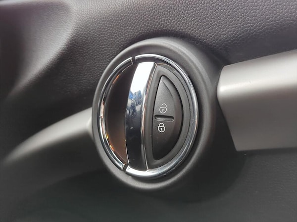Used MINI Convertible 2016 for sale - 76284110: Photo 23