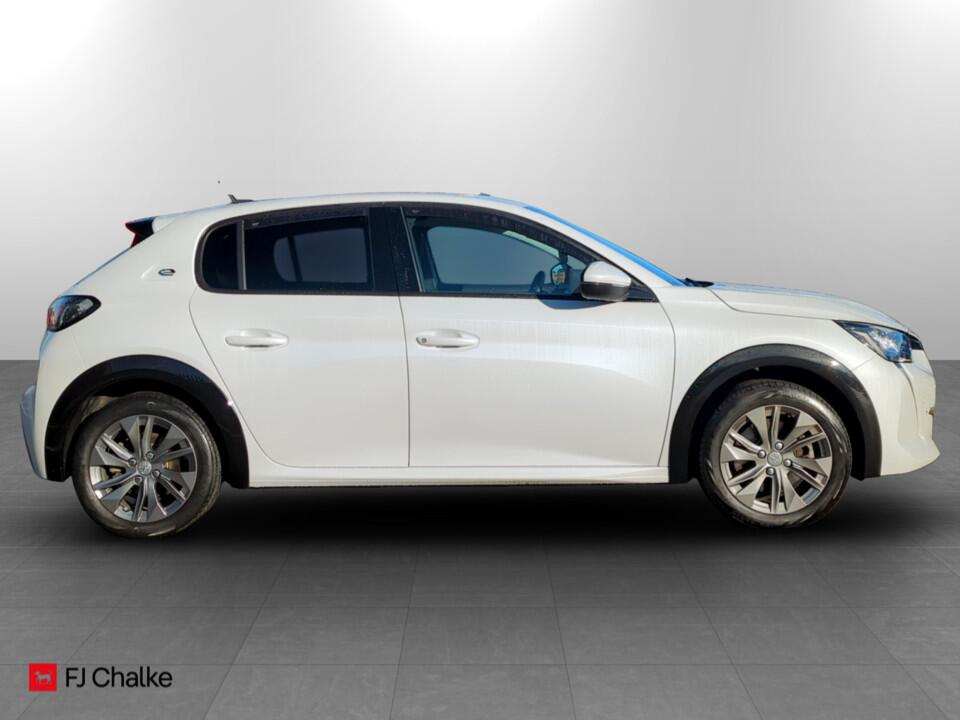 Used Peugeot 208 2020 for sale - 77202523: Photo 2