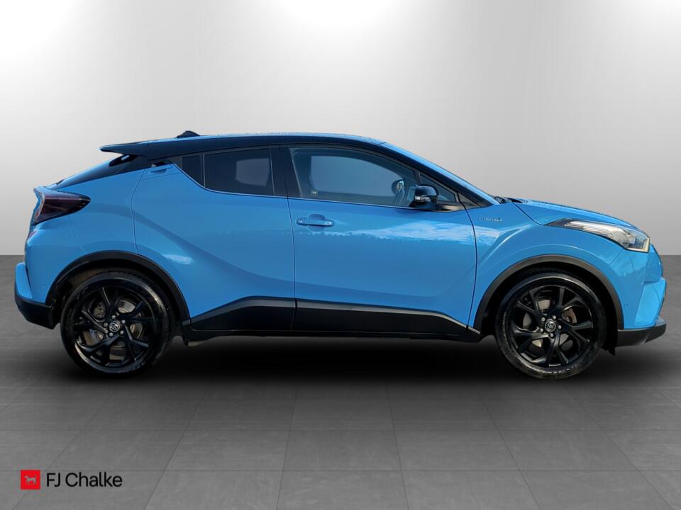 Used Toyota C-HR for sale - 76965193: Photo 2