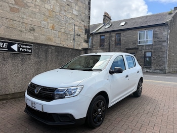 Used Dacia Sandero 2017 for sale - 79295720: Photo